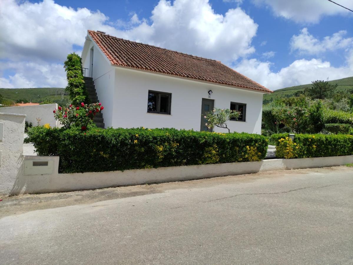 Villa Casa Dos Vales 11 Porto de Mós Esterno foto